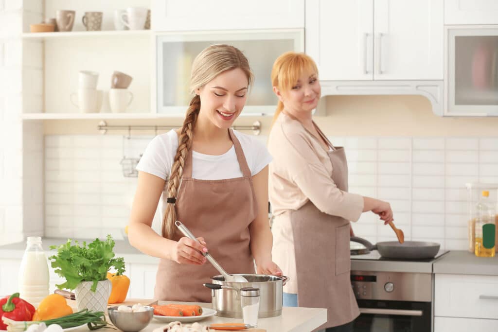 girl_cooking_large