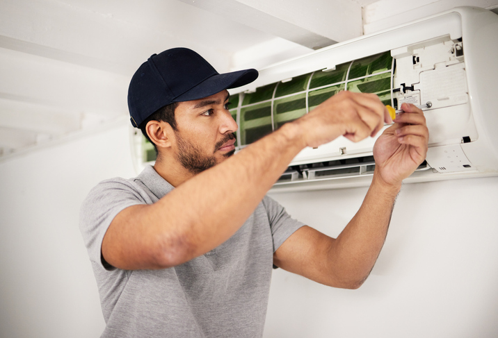 Emergency AC Repair: What to Do When Your Air Conditioner Breaks Down